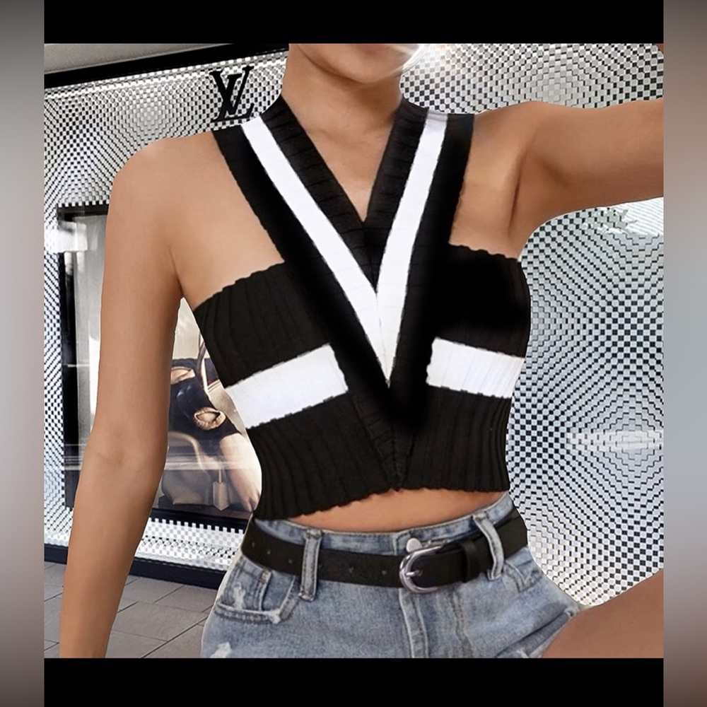 Knitted Halter Tank top. - Picture 3 of 15